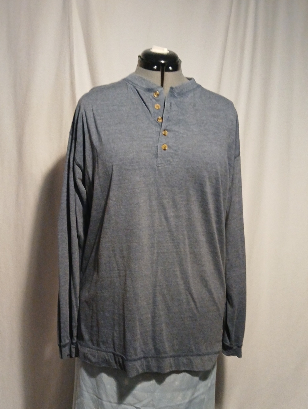 Men's Long-Sleeve Henley Shirt in Light Blue Heather